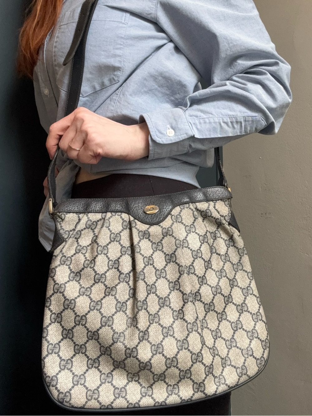 Gucci GG Shoulder Bag, Gray Coated Canvas with Navy Trim - Picture 4 of 17